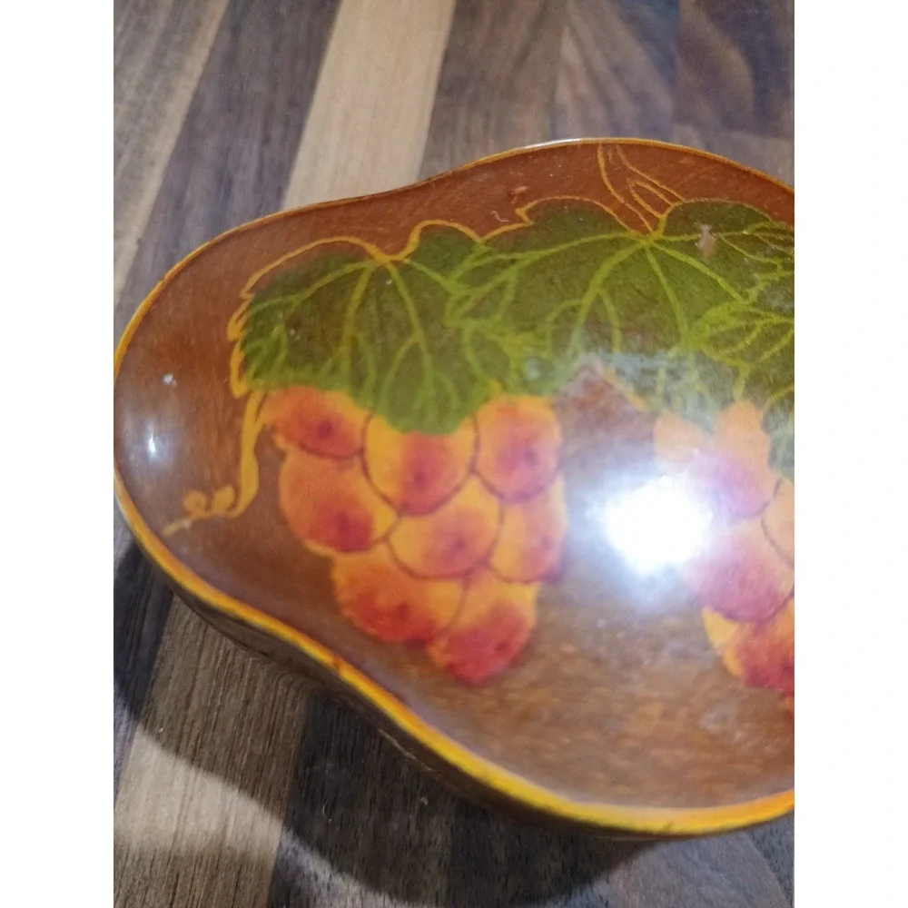 Small Brown Lacquered Jewelry Box Lined In Red With Printed‎ Grapes